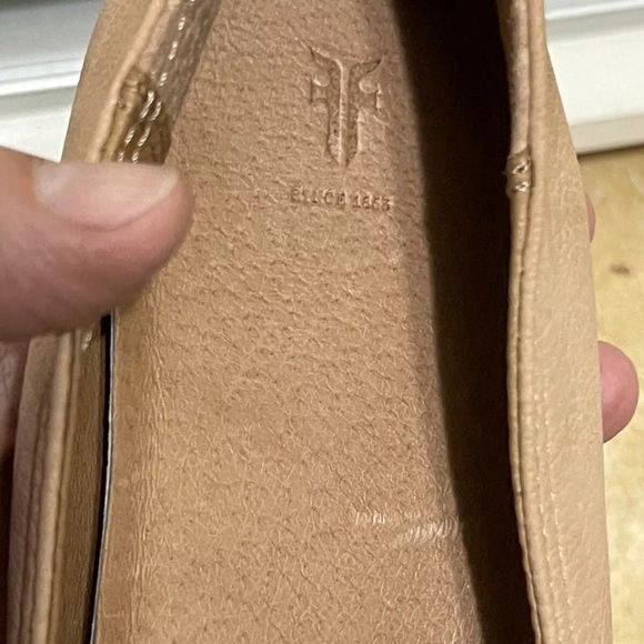 Frye Slip On Sz 11M leather Women Shoes light brown/ beige color - Picture 6 of 8